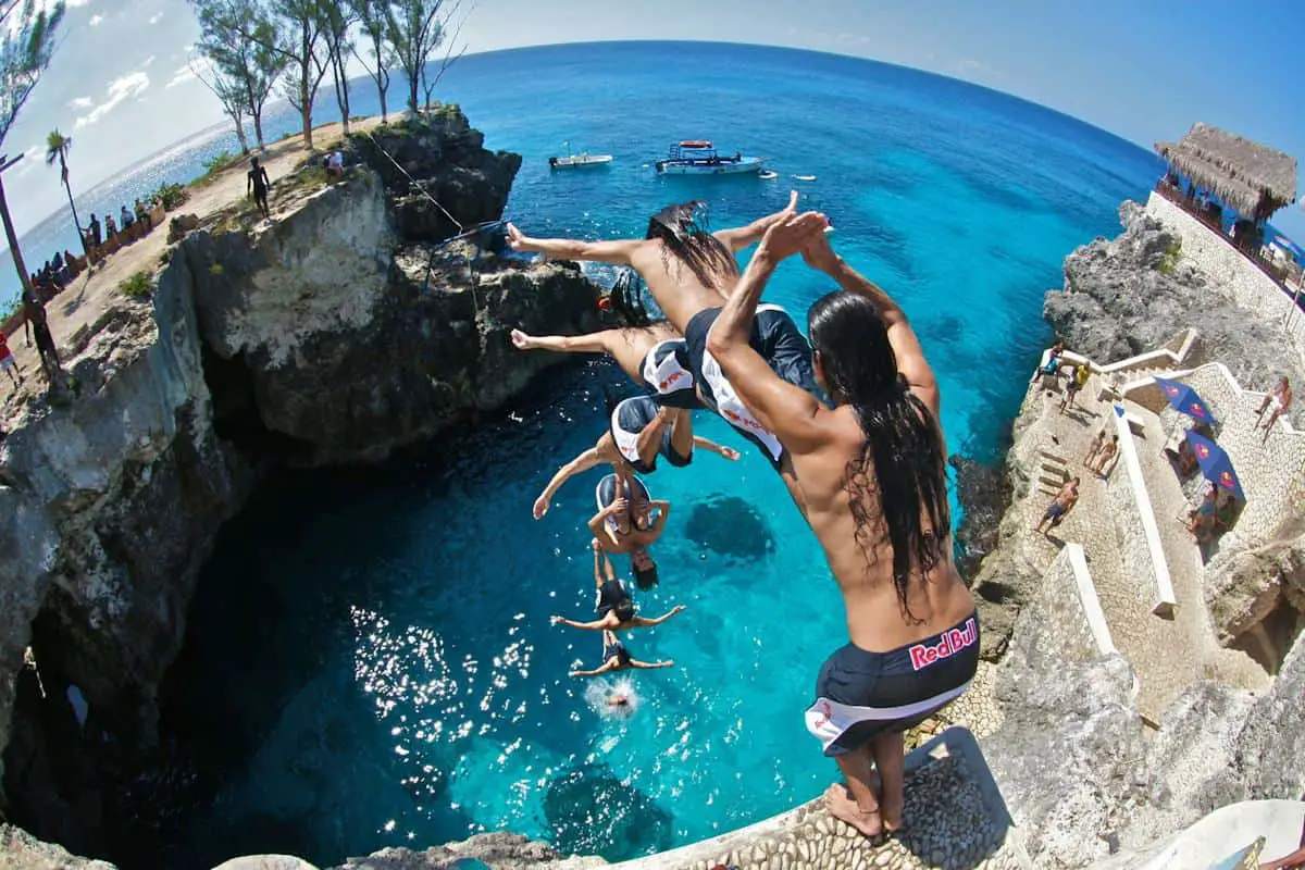 Ricks Cafe Amazing Cliff Diving Restaurant In Jamaica Museuly