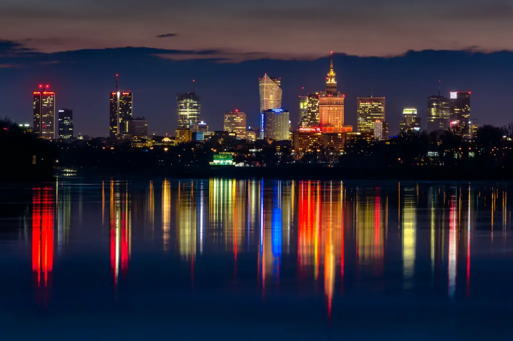 Warsaw Skyline By Night - museuly